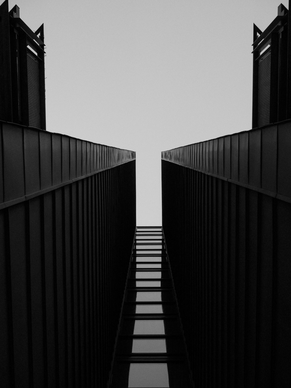 BnW Looking Up a Building